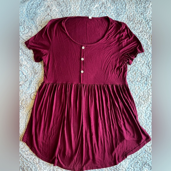 Tops - Women’s large maternity shirt